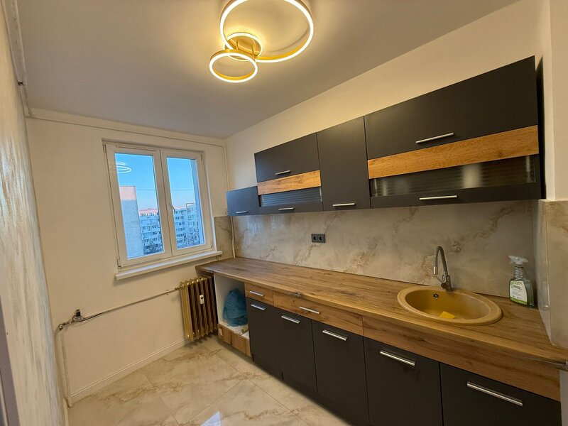 Drumul Taberei Raul Doamnei, vanzare 2 camere, etaj 10, bloc 2 lifturi.